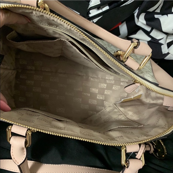 NWT Michael Kors Satchel - Picture 2 of 5